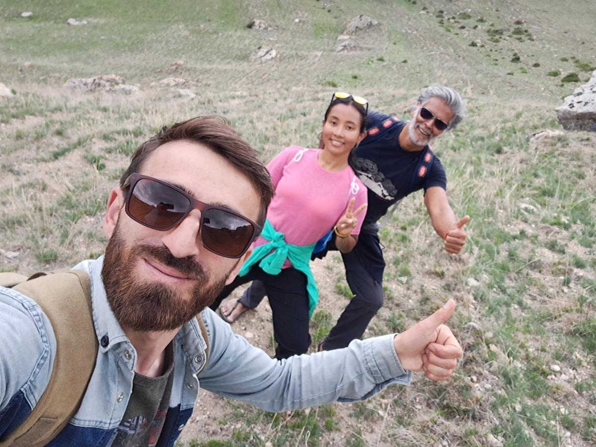 Xinaliq Khinalig Izzet'S Riverside Home Stay Екстер'єр фото