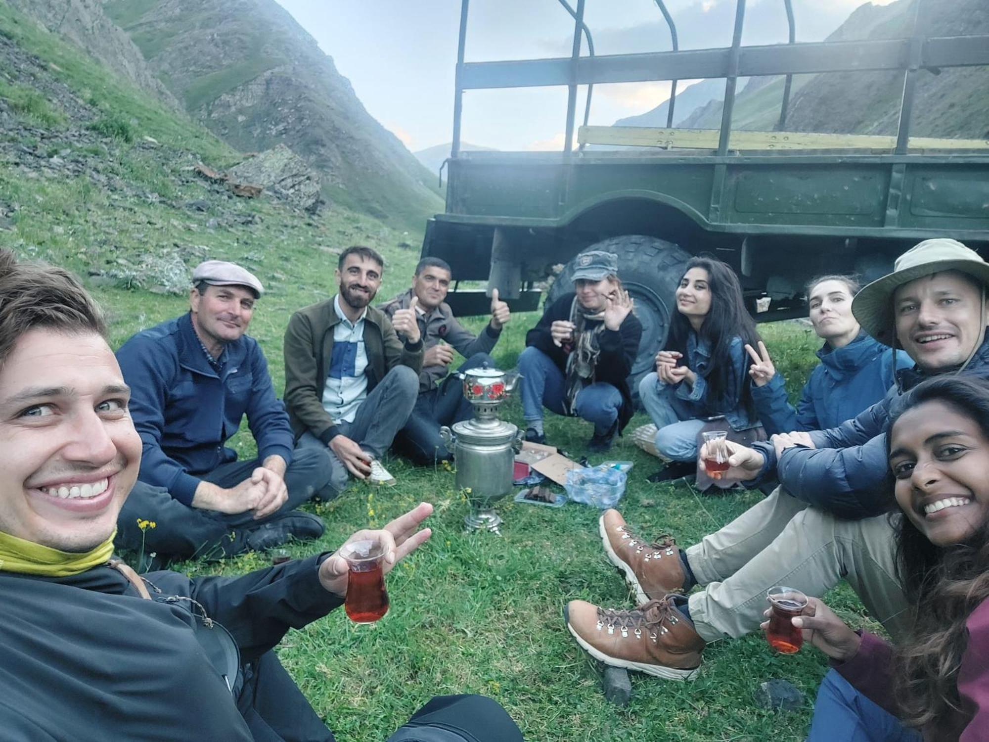 Xinaliq Khinalig Izzet'S Riverside Home Stay Екстер'єр фото