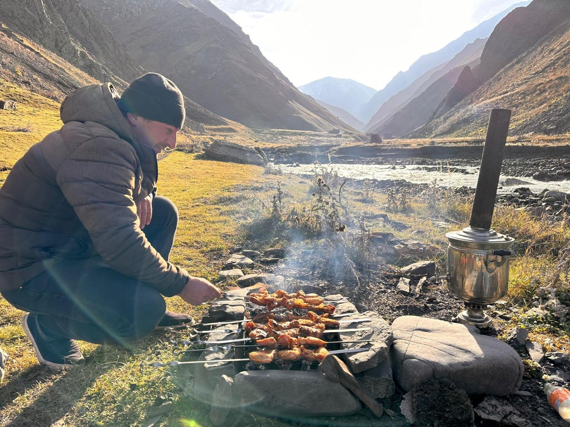 Xinaliq Khinalig Izzet'S Riverside Home Stay Екстер'єр фото