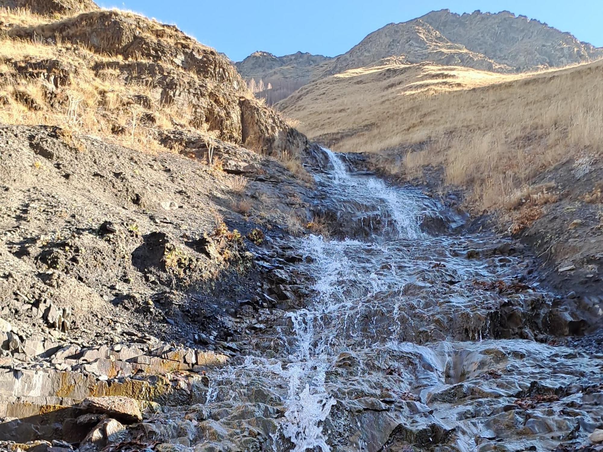 Xinaliq Khinalig Izzet'S Riverside Home Stay Екстер'єр фото