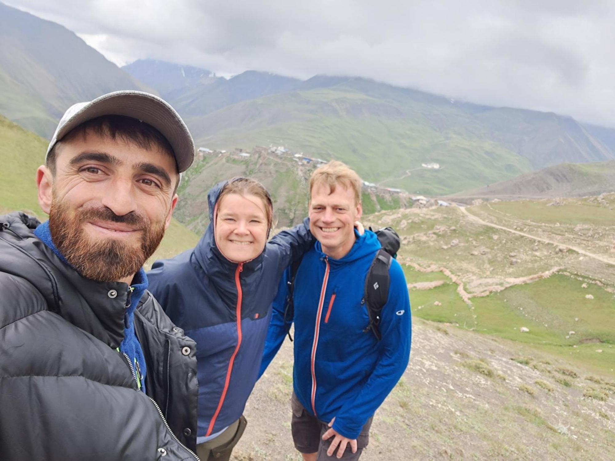 Xinaliq Khinalig Izzet'S Riverside Home Stay Екстер'єр фото