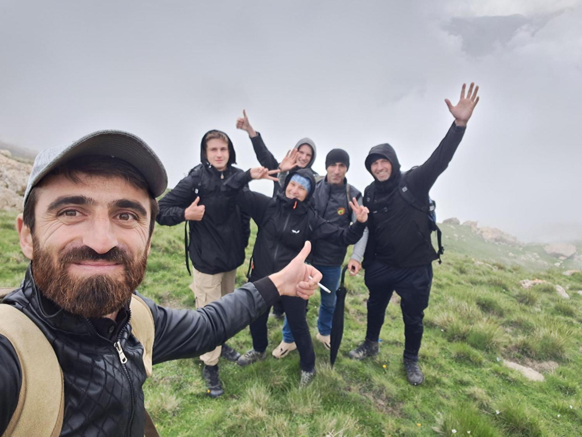 Xinaliq Khinalig Izzet'S Riverside Home Stay Екстер'єр фото